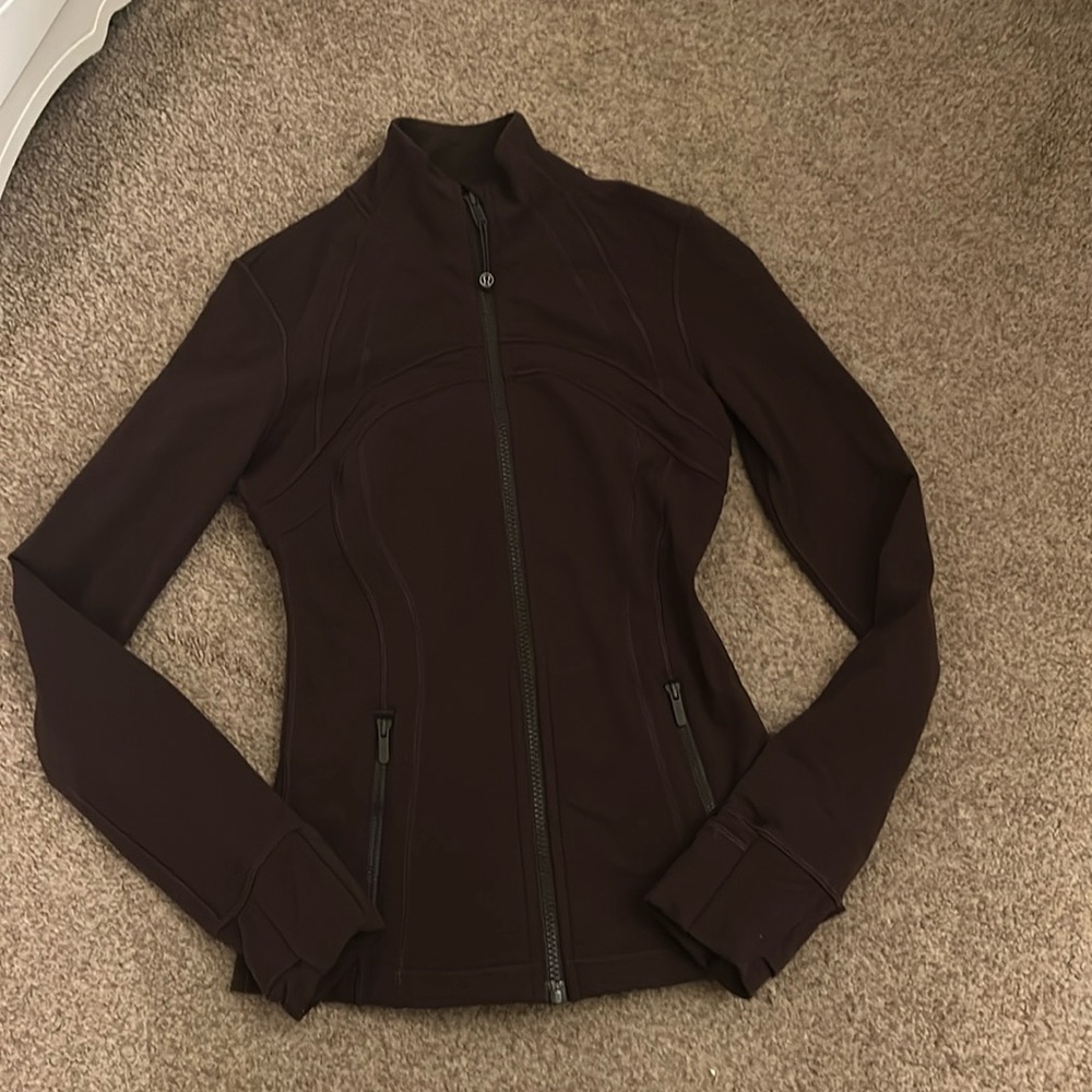 Lululemon Define Jacket in color espresso size 2